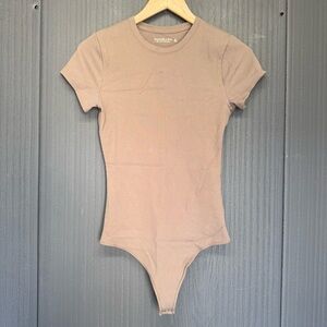 Abercrombie & Fitch Soft Collection Tan Taupe Ribbed Crewneck Bodysuit Size M